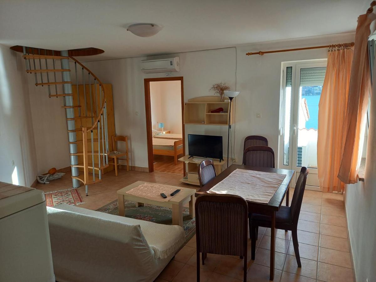 Apartman Supetarska Draga Exterior foto
