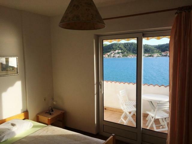 Apartman Supetarska Draga Exterior foto